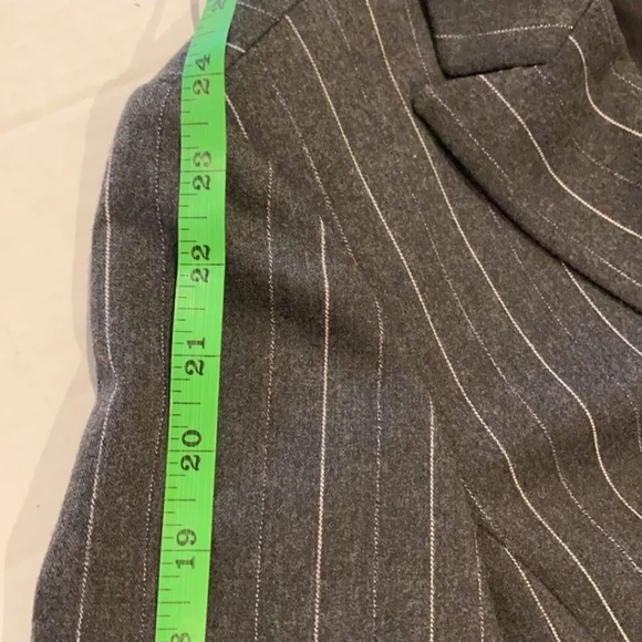 INC Gray & White Pinstripe Button Front Cropped Blazer Jacket Women Size 6 - Picture 7 of 11